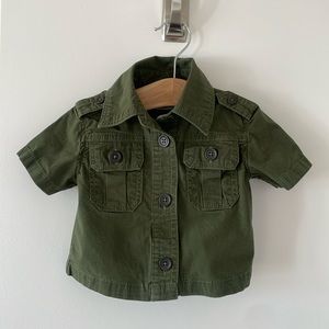 Banana Republic Baby explorer green button up short sleeve shirt